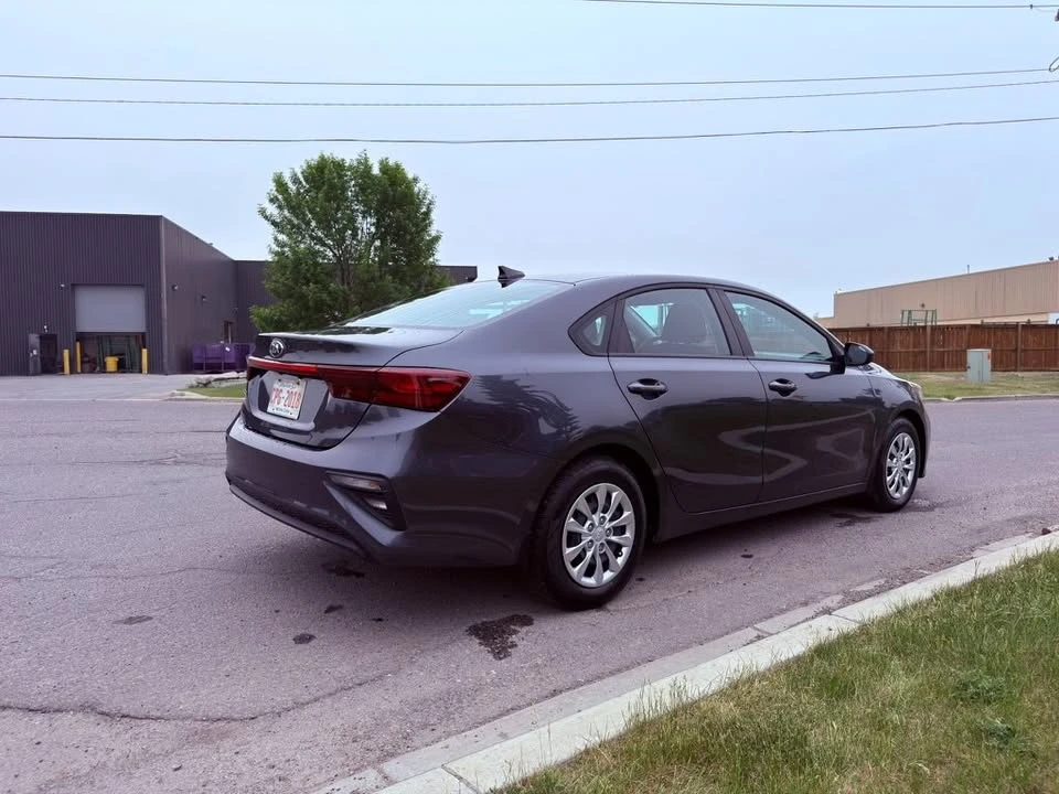 2019 Kia Forte - Image 10 of 19