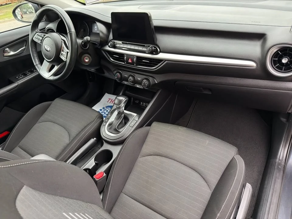 2019 Kia Forte - Image 4 of 19