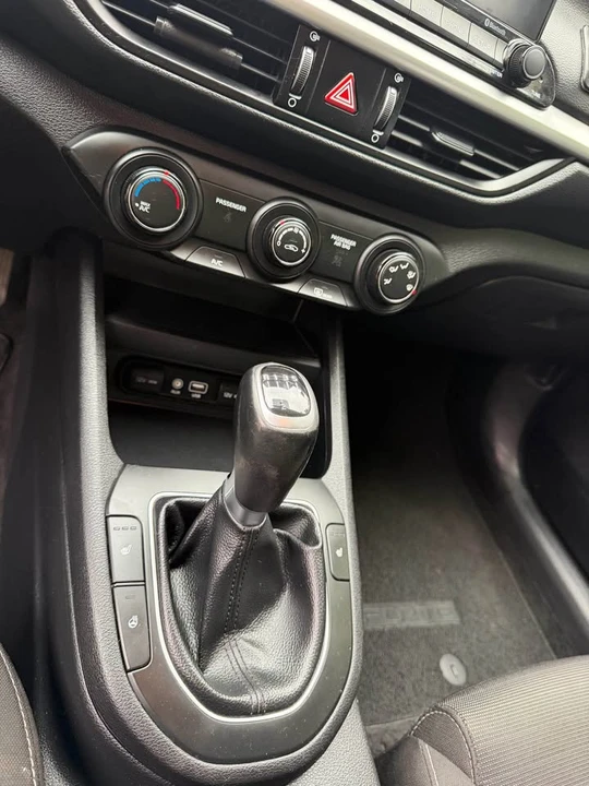 2019 Kia Forte - Image 13 of 14