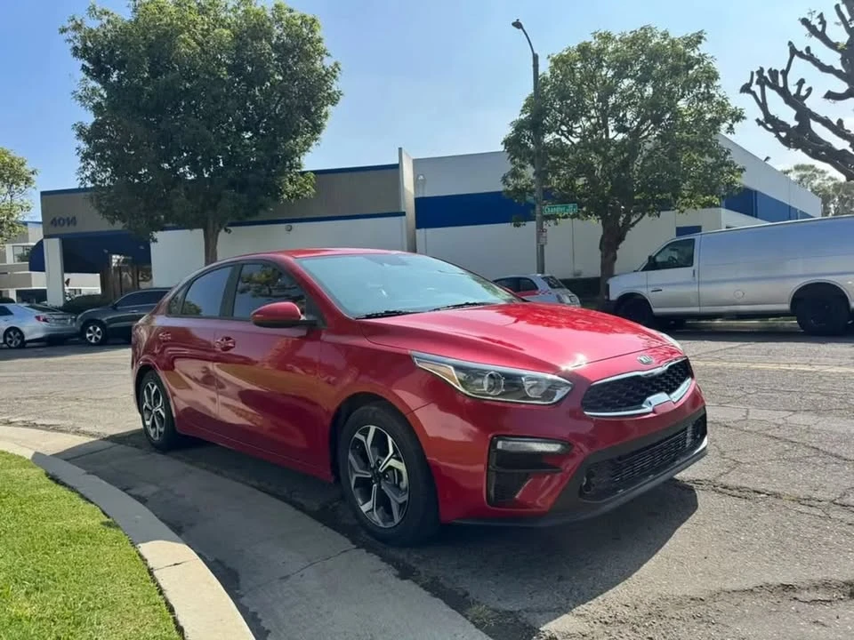 2019 Kia Forte - Image 2 of 19