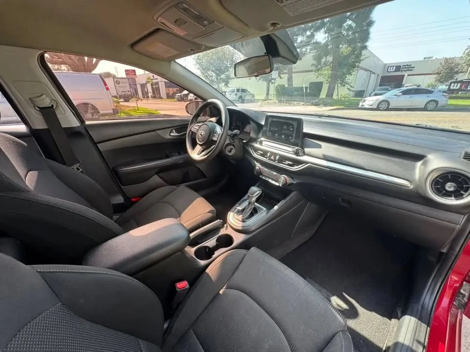2019 Kia Forte - Image 18 of 19