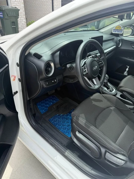 2019 Kia Forte - Image 6 of 9