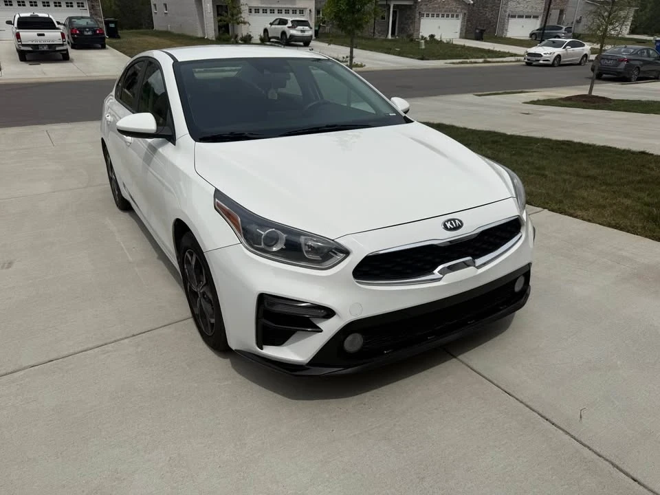 2019 Kia Forte - Image 2 of 9