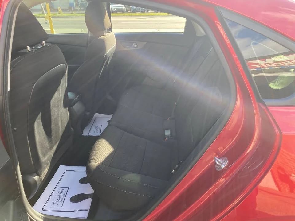 2019 Kia Forte - Image 15 of 18