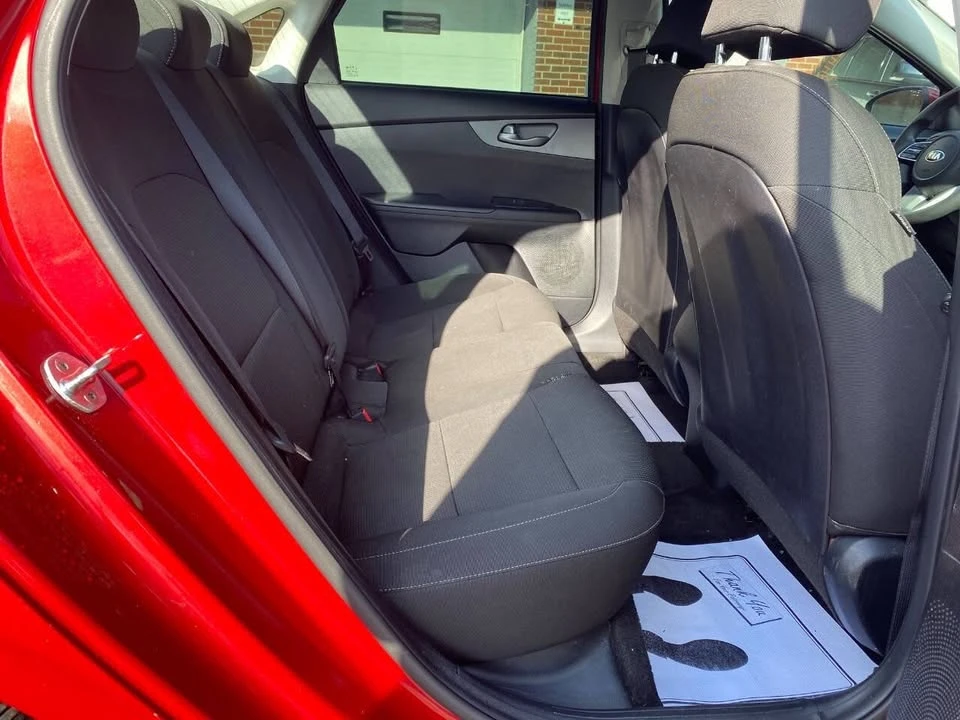 2019 Kia Forte - Image 14 of 18