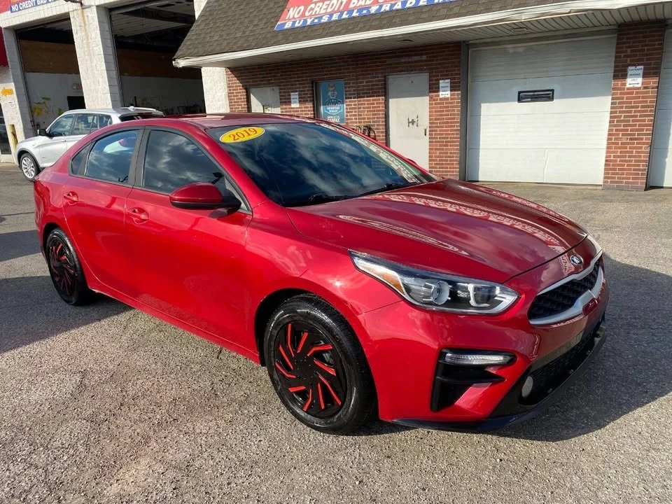 2019 Kia Forte - Image 3 of 18