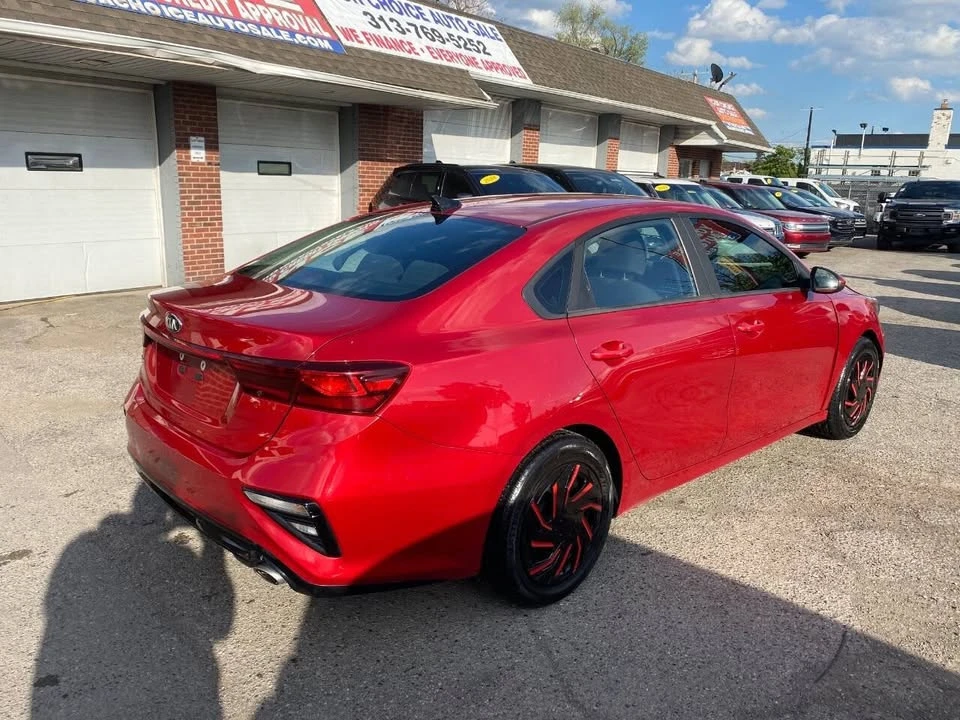 2019 Kia Forte - Image 9 of 18