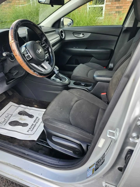 2019 Kia Forte - Image 11 of 12