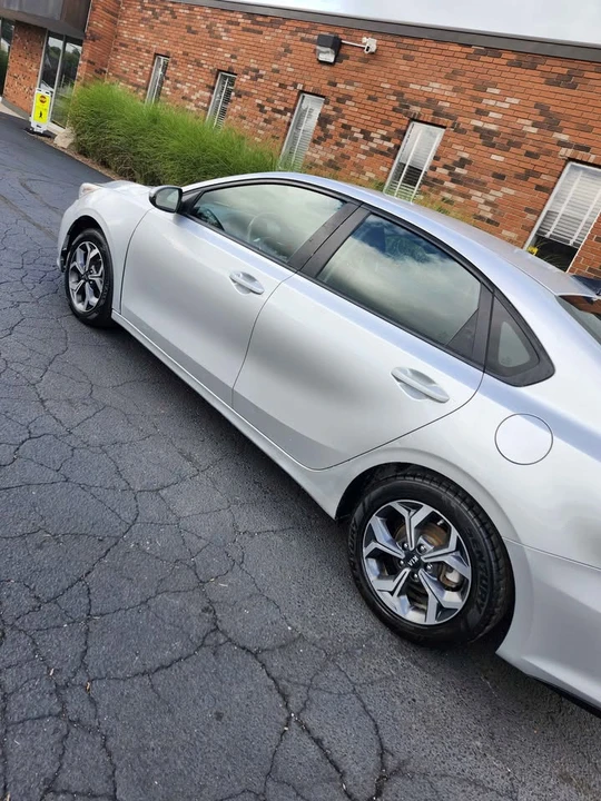 2019 Kia Forte - Image 8 of 11