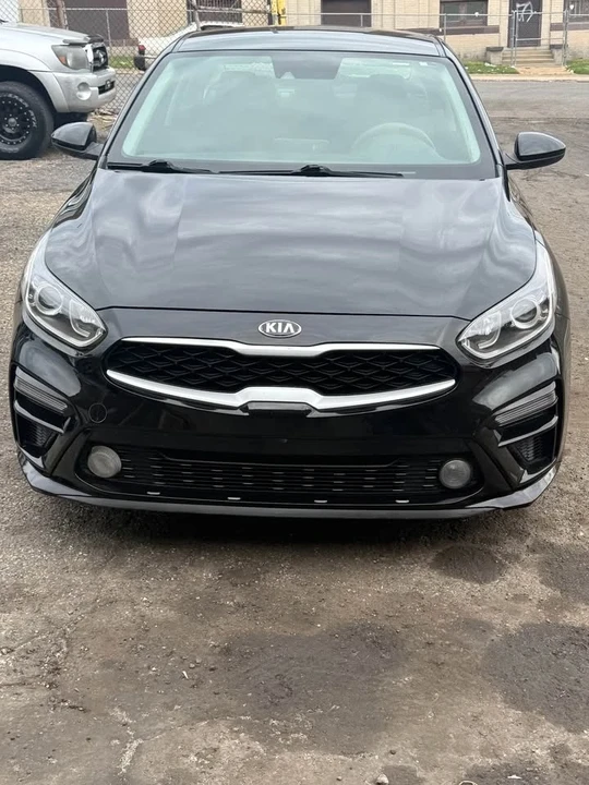 2019 Kia Forte - Image 2 of 8