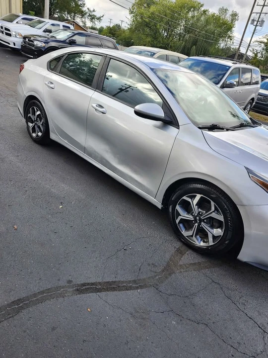 2019 Kia Forte - Image 4 of 11