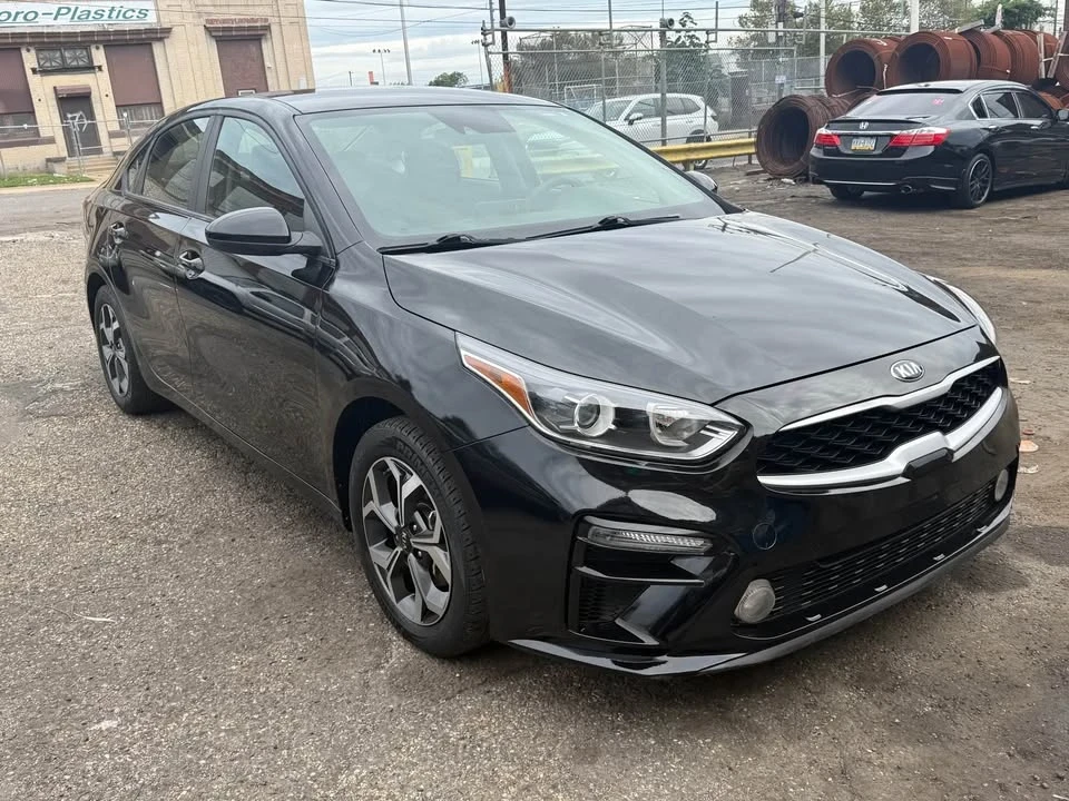 2019 Kia Forte - Image 4 of 8