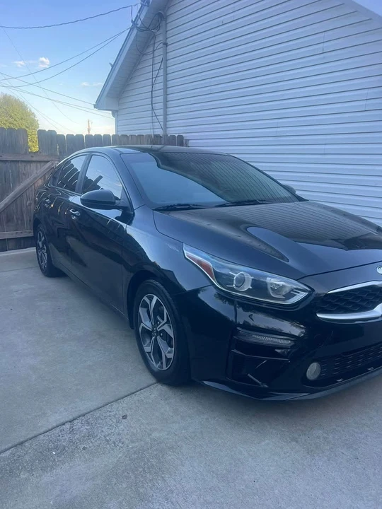 2019 Kia Forte - Image 2 of 10