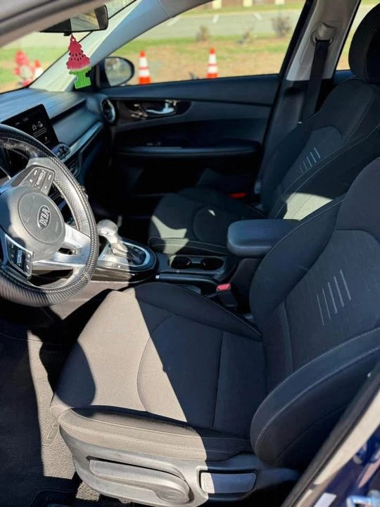 2019 Kia Forte - Image 5 of 7