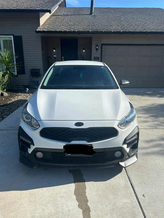 2019 Kia Forte - Image 2 of 12