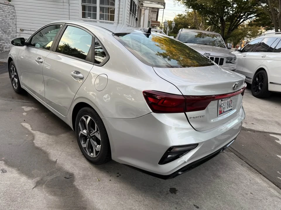 2019 Kia Forte - Image 6 of 14