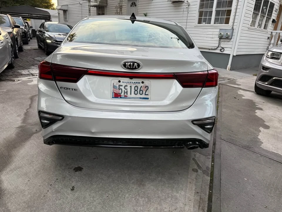 2019 Kia Forte - Image 5 of 14