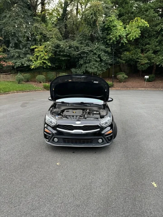 2019 Kia Forte - Image 9 of 16