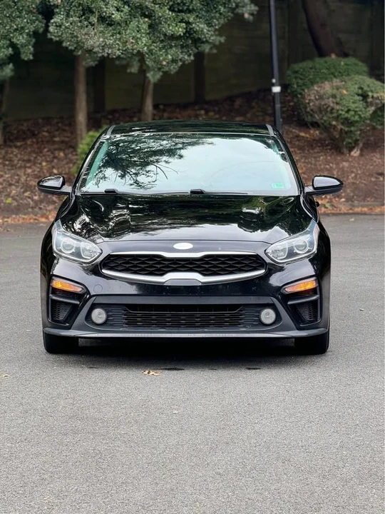 2019 Kia Forte - Image 2 of 16