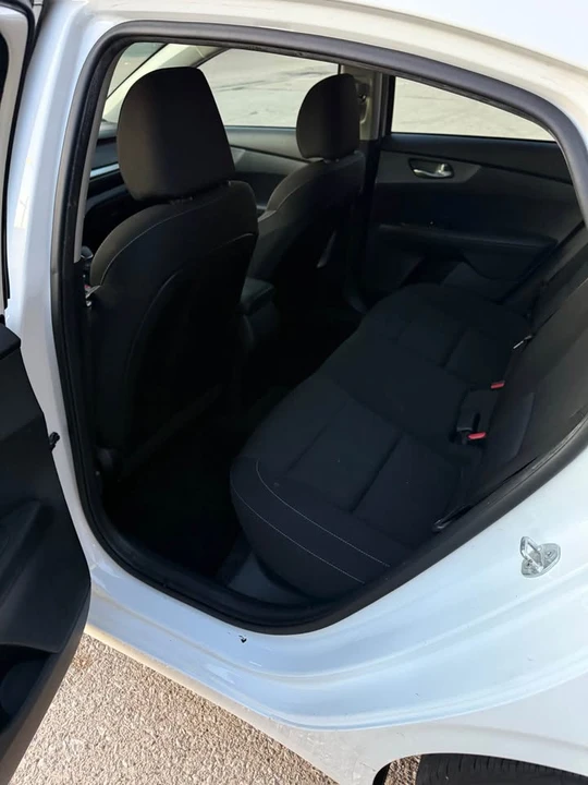2019 Kia Forte - Image 11 of 14