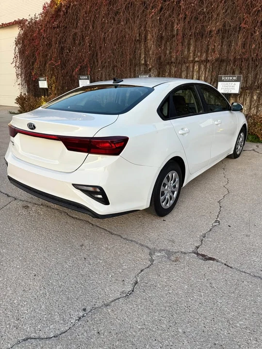 2019 Kia Forte - Image 3 of 14
