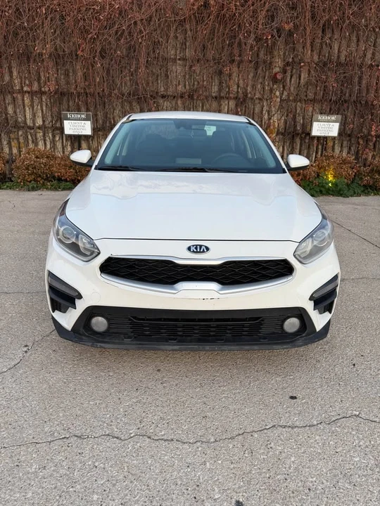 2019 Kia Forte - Image 6 of 14