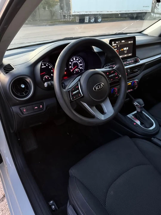 2019 Kia Forte - Image 10 of 14