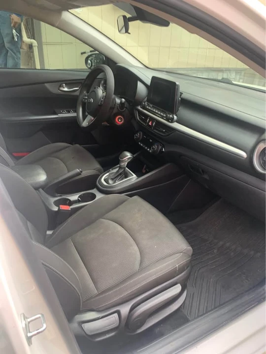 2019 Kia Forte - Image 8 of 9