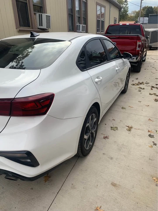 2019 Kia Forte - Image 2 of 9