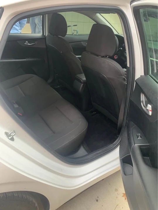 2019 Kia Forte - Image 4 of 9