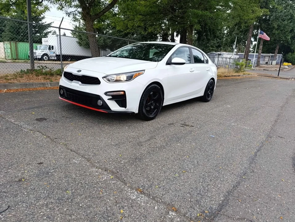 2019 Kia Forte - Image 6 of 17