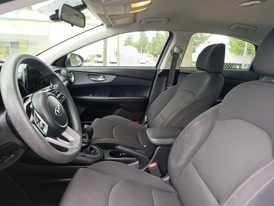 2019 Kia Forte - Image 15 of 17