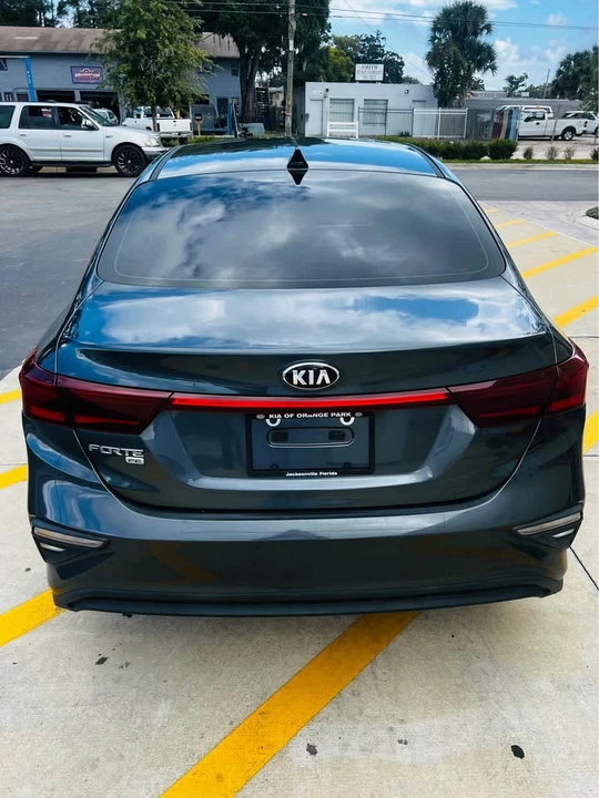 2019 Kia Forte - Image 5 of 8
