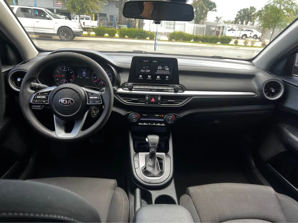 2019 Kia Forte - Image 6 of 8