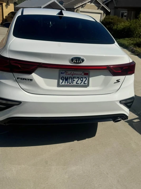 2019 Kia Forte - Image 5 of 11