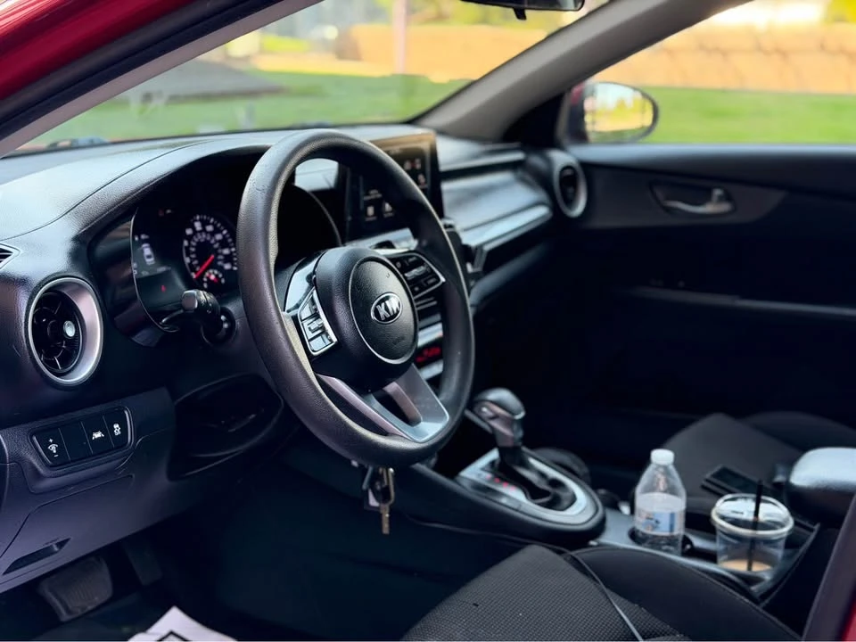 2019 Kia Forte - Image 10 of 12