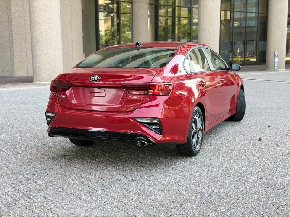 2019 Kia Forte - Image 7 of 12