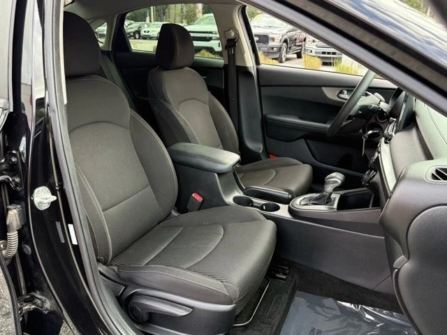 2019 Kia Forte - Image 17 of 19