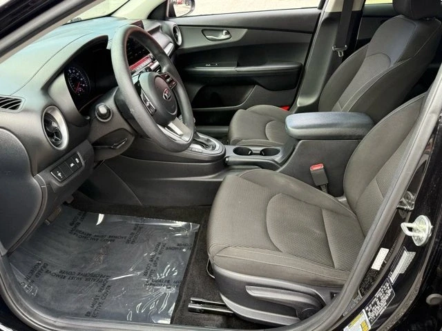 2019 Kia Forte - Image 4 of 19