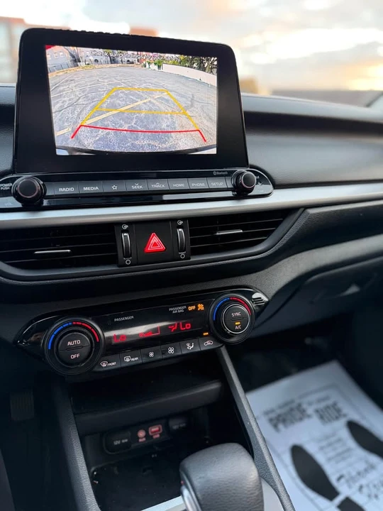 2019 Kia Forte - Image 16 of 17