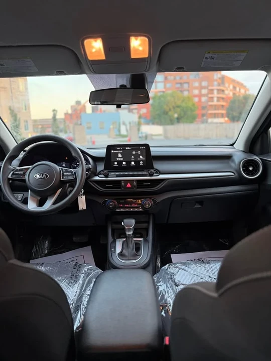 2019 Kia Forte - Image 13 of 16