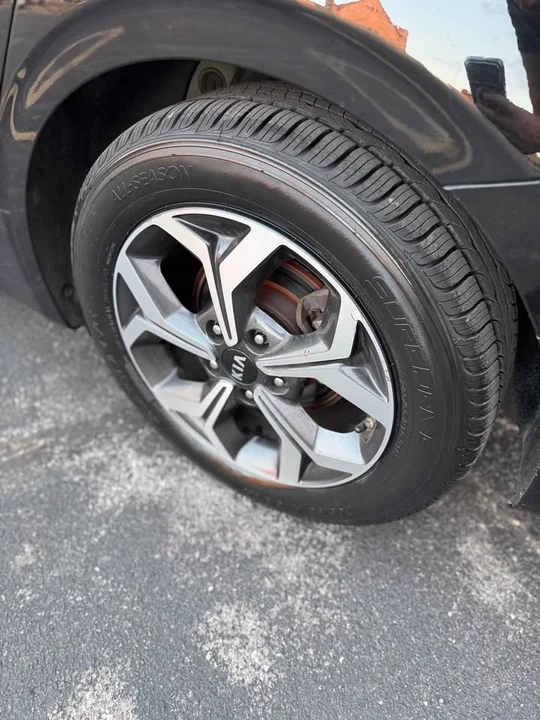 2019 Kia Forte - Image 6 of 16