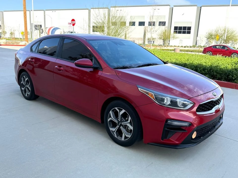 2019 Kia Forte - Image 4 of 9