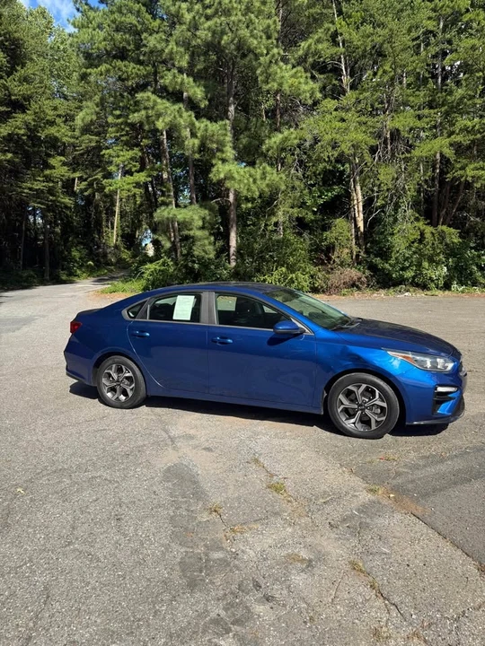 2019 Kia Forte - Image 2 of 17