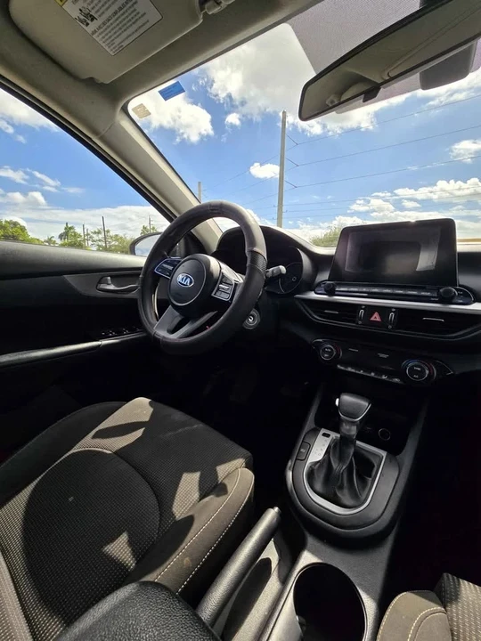 2019 Kia Forte - Image 6 of 14