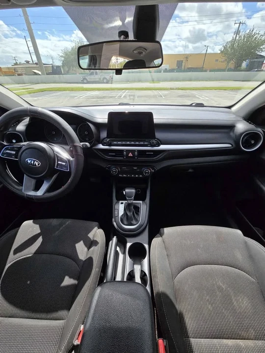 2019 Kia Forte - Image 7 of 14