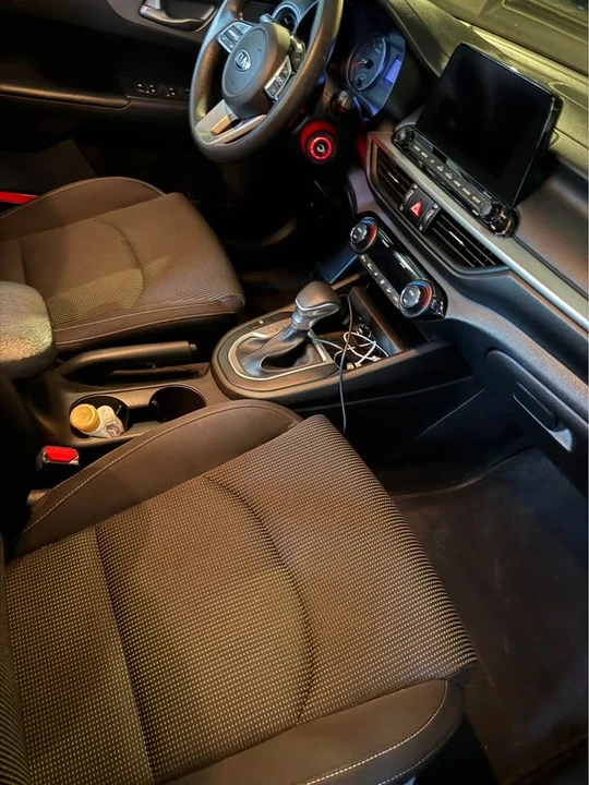 2019 Kia Forte - Image 8 of 9