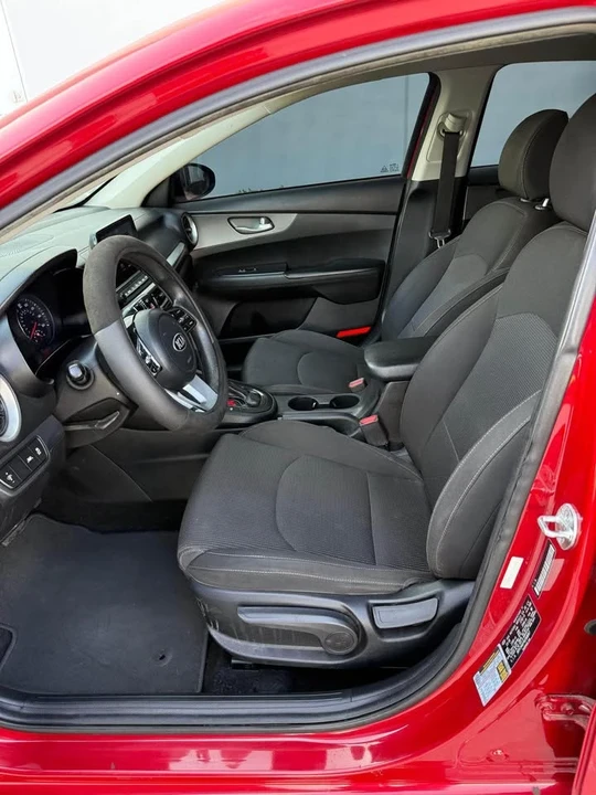 2019 Kia Forte - Image 4 of 9