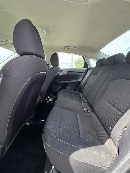 2019 Kia Forte - Image 8 of 14