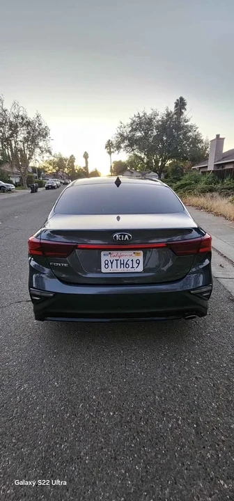 2019 Kia Forte - Image 3 of 17
